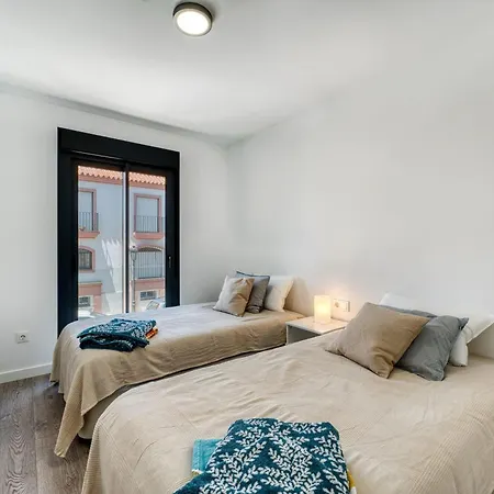 3023 Modern Townhouse In Cancelada Holiday home *