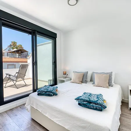 3023 Modern Townhouse In Cancelada Holiday home *