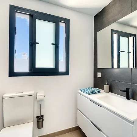 3023 Modern Townhouse In Cancelada Casa de Férias Estepona
